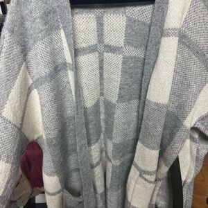 American Eagle Gray and Cream Open-Front Women's Sweater Cardigan